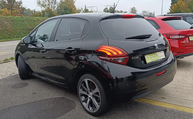 Peugeot 208 1.2 PureTech Style EAT6