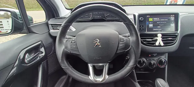 Peugeot 208 1.2 PureTech Style EAT6