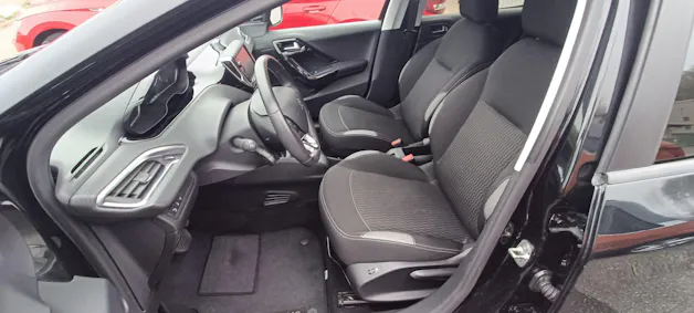 Peugeot 208 1.2 PureTech Style EAT6