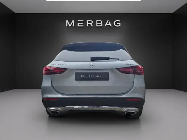 Mercedes-Benz GLA 220d 4M Swiss Star