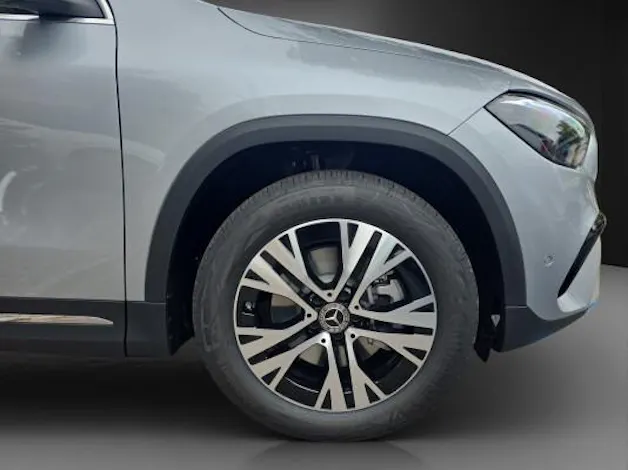 Mercedes-Benz GLA 220d 4M Swiss Star