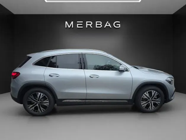 Mercedes-Benz GLA 220d 4M Swiss Star