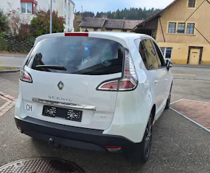 Renault Scénic 1.5 dCi Bose Automat mit AHK *frisch ab MFK*