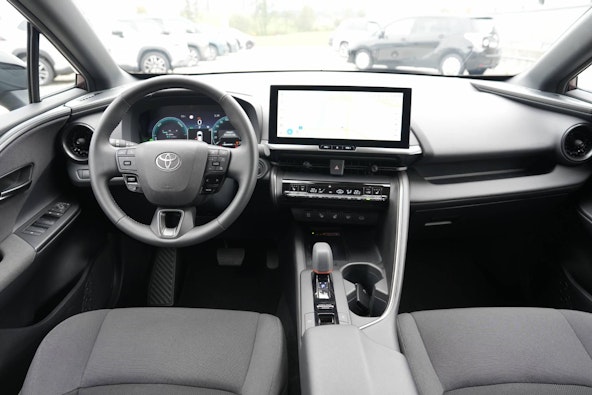 Vehicle image 6