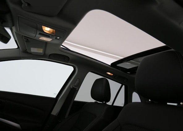 Vehicle image 5 Vehicle image 5