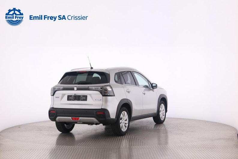 Vehicle image SUZUKI S-CROSS