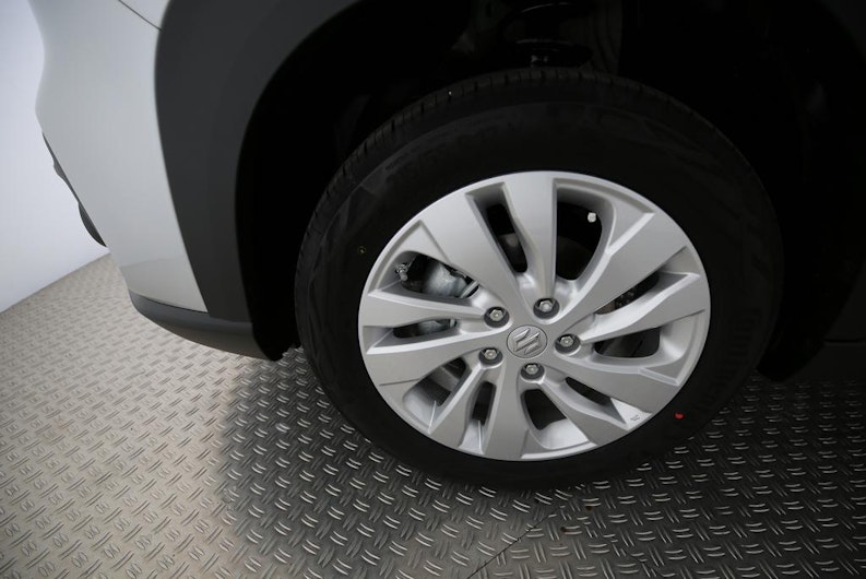 Vehicle image SUZUKI S-CROSS