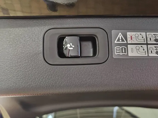 Mercedes-Benz C 220 d 4Matic Kombi AMG Line Swiss Star