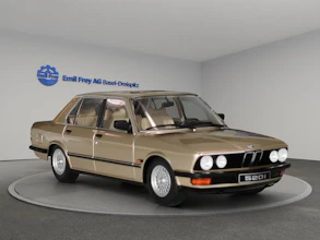 https://vehicle.imgix.net/4044912/d5ad7e64-86bf-4012-a881-e3af5f8c4096.jpg
