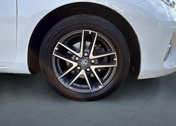 Vehicle image 9 Vehicle image 9