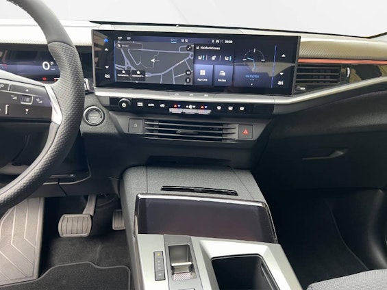 Vehicle image 6 Vehicle image 6