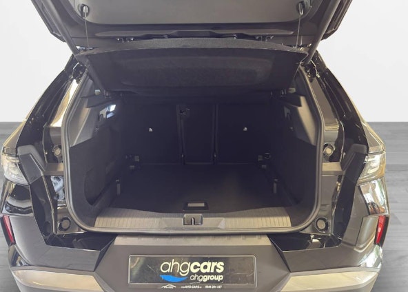 Vehicle image 8 Vehicle image 8