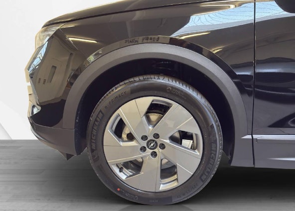 Vehicle image 9 Vehicle image 9