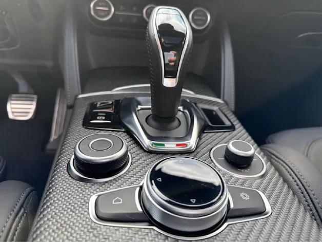 Alfa Romeo Stelvio 2.9 V6 Biturbo Q4 Quadrifoglio