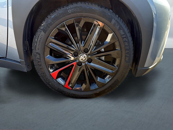 Vehicle image 9 Vehicle image 9