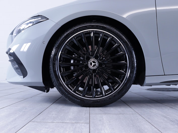 Vehicle image MERCEDES-BENZ A 200