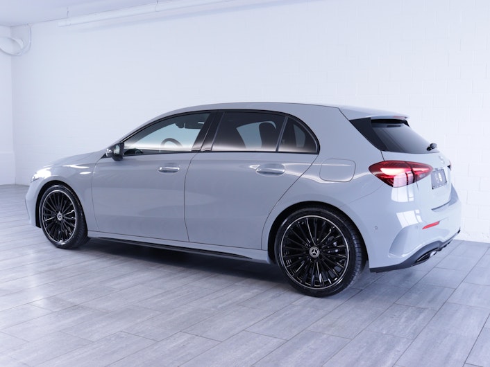 Vehicle image MERCEDES-BENZ A 200