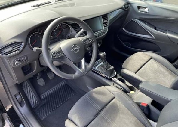 Vehicle image 4 Vehicle image 4