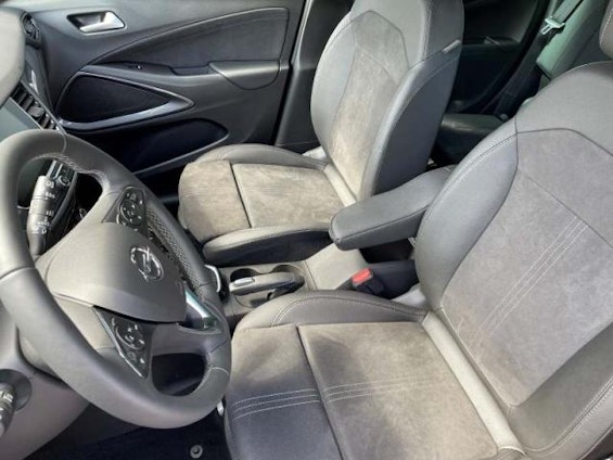 Vehicle image 5 Vehicle image 5