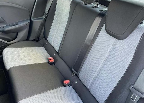 Vehicle image 4 Vehicle image 4