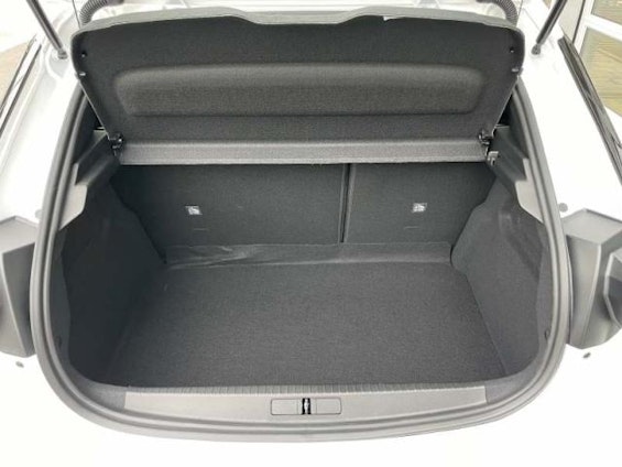 Vehicle image 13 Vehicle image 13