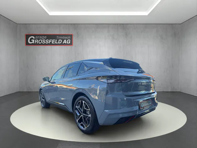DS Automobiles No4 1.2 Hybrid Pallas