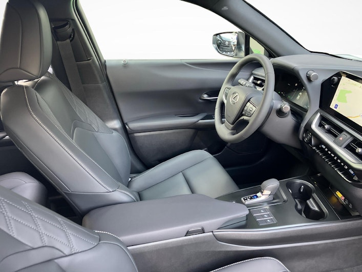 immagine del veicolo LEXUS UX