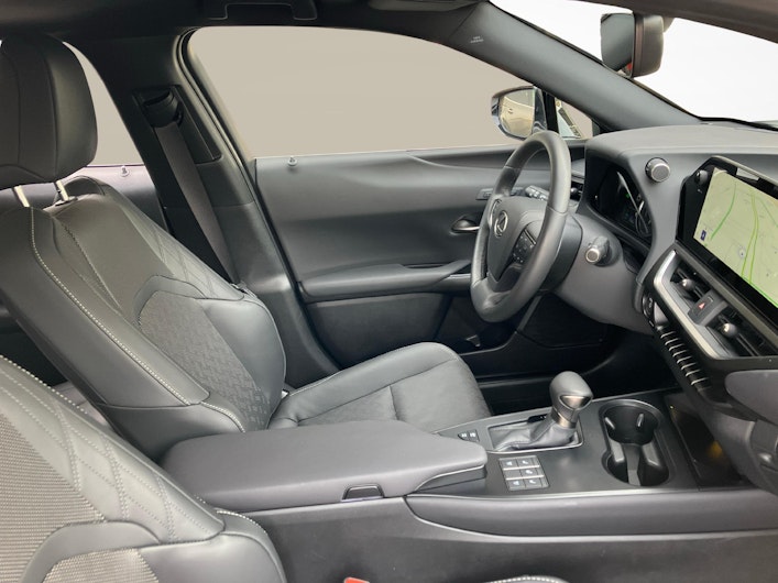 immagine del veicolo LEXUS UX