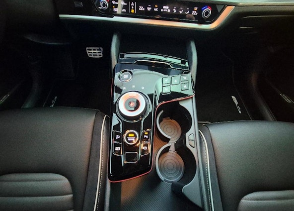 Vehicle image 9 Vehicle image 9