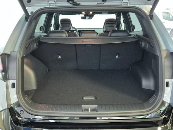 Vehicle image 14 Vehicle image 14