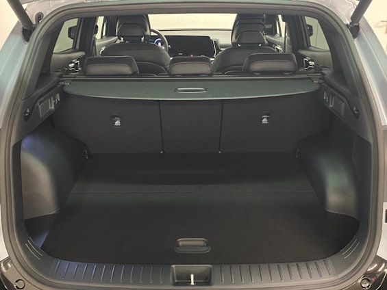 Vehicle image 15 Vehicle image 15