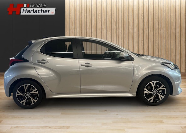 Vehicle image 3 Vehicle image 3