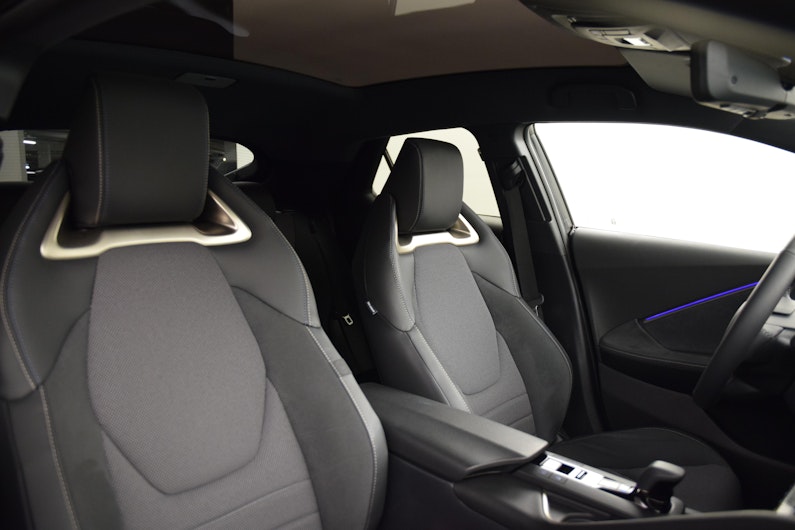 Vehicle image TOYOTA C-HR