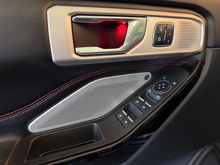 Vehicle image FORD EXPLORER