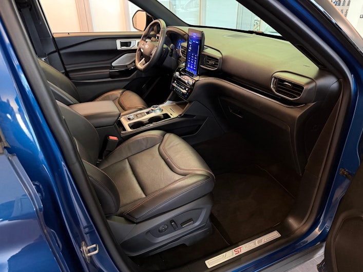 Vehicle image FORD EXPLORER