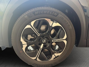 Vehicle image CITROEN e-C5 Aircross Plus