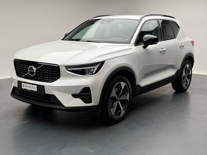 Vehicle image VOLVO XC40
