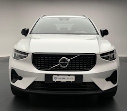Vehicle image VOLVO XC40 2.0 B3 MH Plus Dark