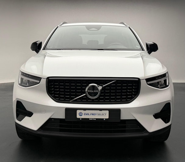 Vehicle image VOLVO XC40