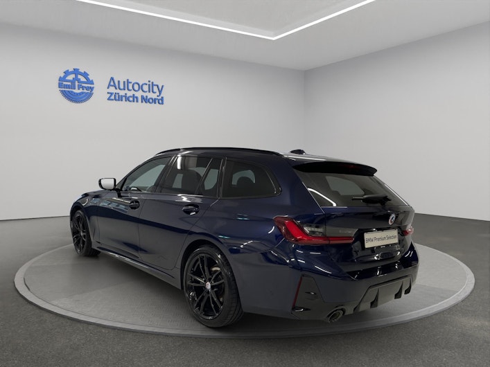 Vehicle image BMW 3 SERIES