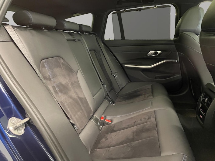 Vehicle image BMW 3 SERIES