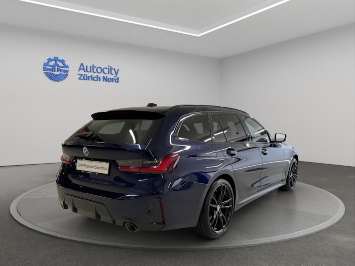 Vehicle image BMW 3 SERIES