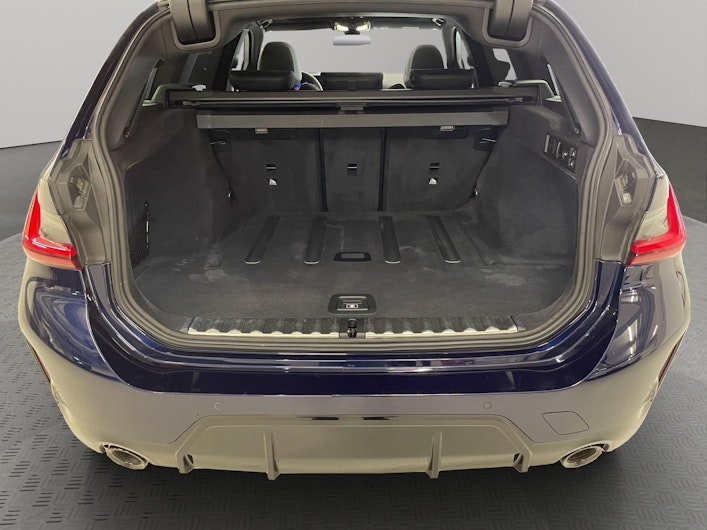 Vehicle image BMW 3 SERIES