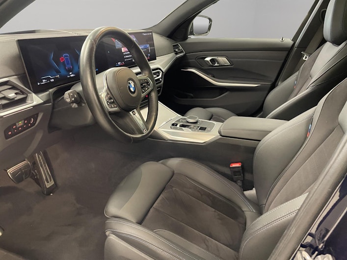 Vehicle image BMW 3 SERIES