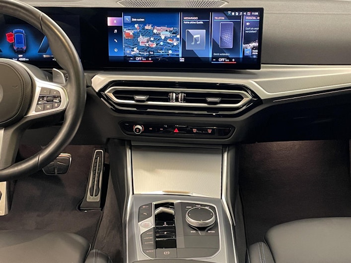 Vehicle image BMW 3 SERIES