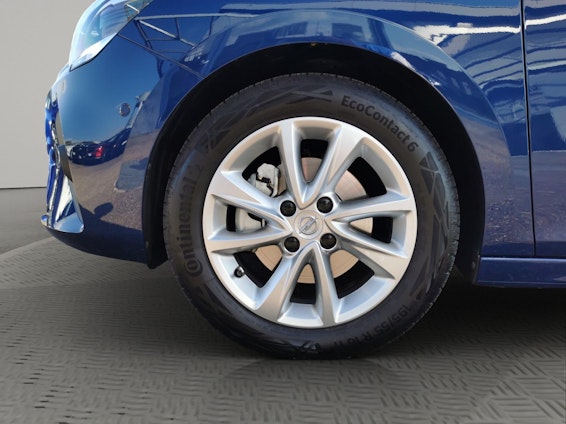 Vehicle image 9 Vehicle image 9