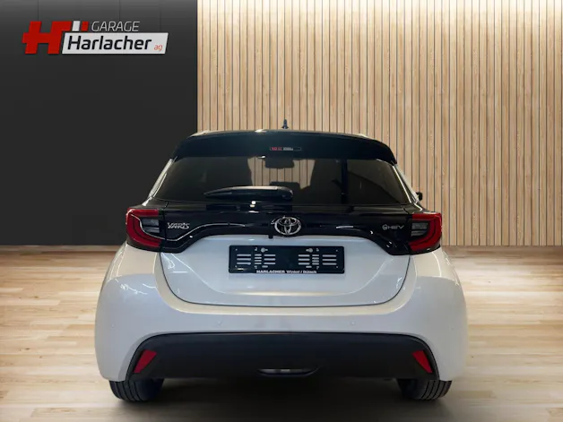 Toyota Yaris 1.5 VVT-i HSD Trend