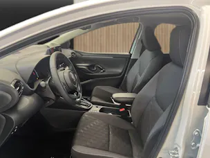 Toyota Yaris 1.5 VVT-i HSD Trend