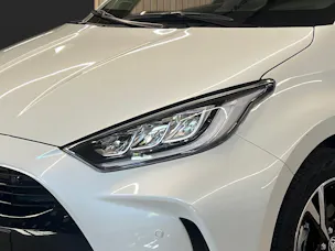 Toyota Yaris 1.5 VVT-i HSD Trend