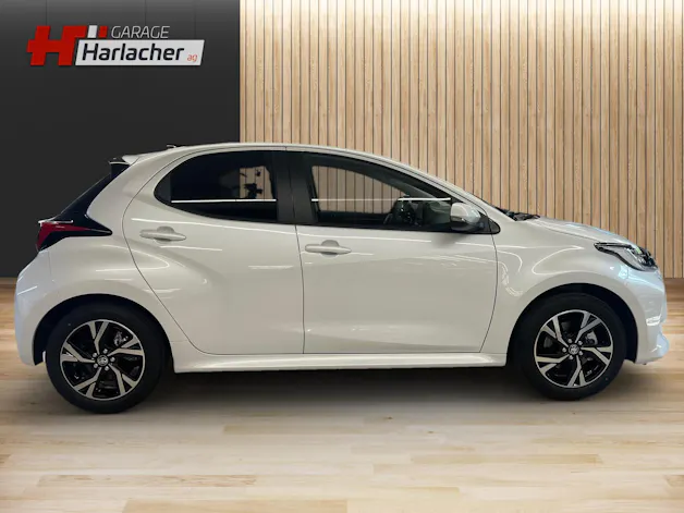 Toyota Yaris 1.5 VVT-i HSD Trend